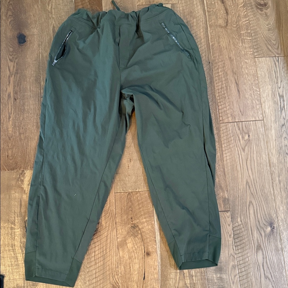 Athleta women’s dark Olive Joggers with Zippered Pockets